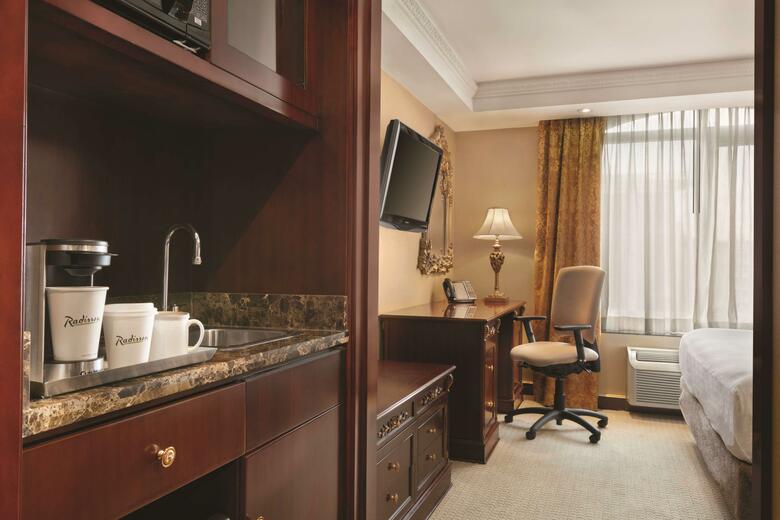 Hotel Park Inn By Radisson Toronto Airport West