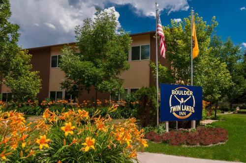 Hotel Boulder Twin Lakes Inn