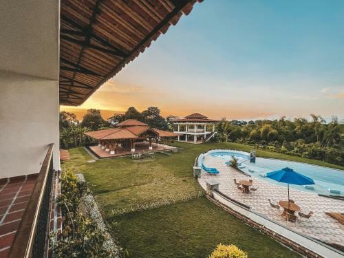 Hotel Casona Montanesa Quind�o Eje Cafetero