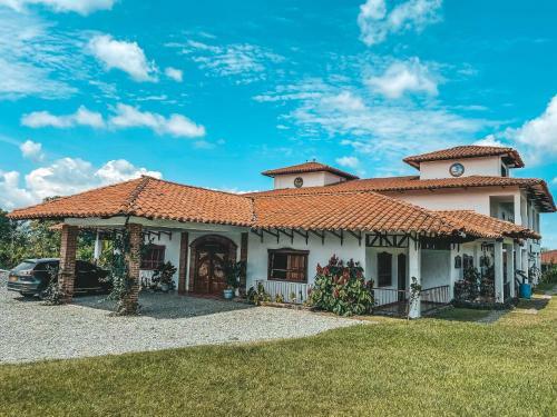 Hotel Casona Montanesa Quind�o Eje Cafetero