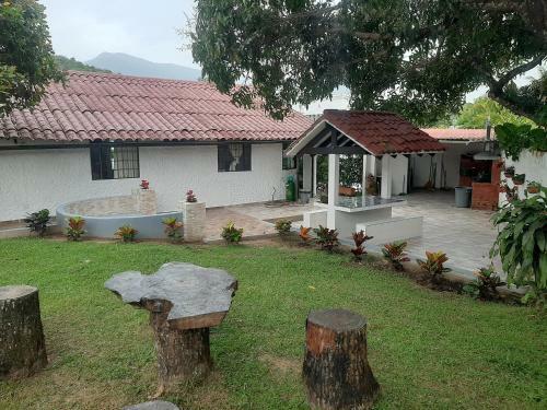 Casa Campestre Melgar Herradura Con Piscina Privada