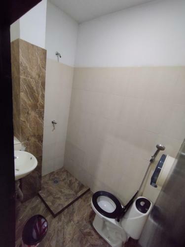 Hostal Kayros Low Cost