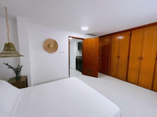 Apartamento Centro A UNA Cuadra De La Playa Y Parque De Los Novios