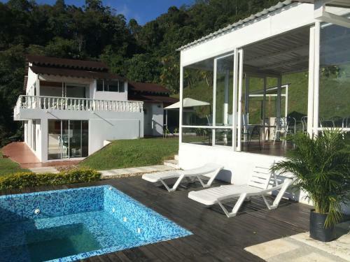 La Casa De La Monta�a