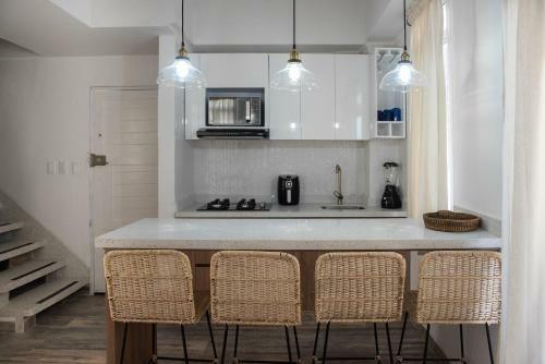 C�modo Apartamento Con Vista Al Mar Y La Monta�a