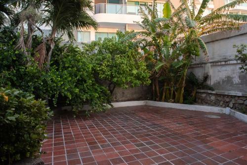C�modo Apartamento Con Vista Al Mar Y La Monta�a