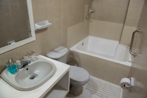 C�modo Apartamento Con Vista Al Mar Y La Monta�a