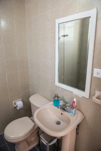 C�modo Apartamento Con Vista Al Mar Y La Monta�a