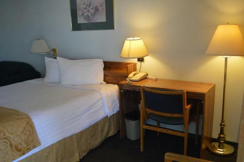 Circle 5 Motel