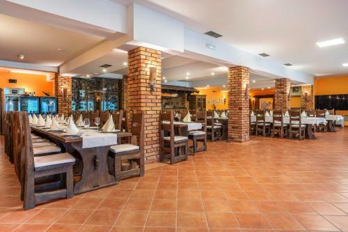 Stupni?ki Dvori Winery Hotel