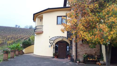 Stupni?ki Dvori Winery Hotel