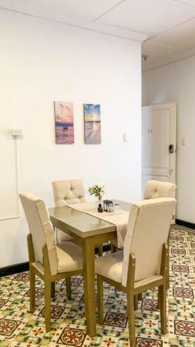 Republican Corner Apartment 202