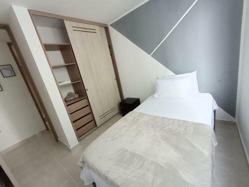 Apartamentos En Club Residencial Con Piscina
