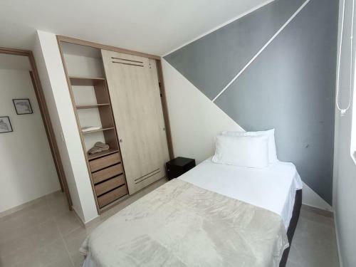 Apartamentos En Club Residencial Con Piscina