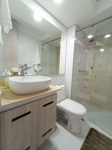 Apartamentos En Club Residencial Con Piscina