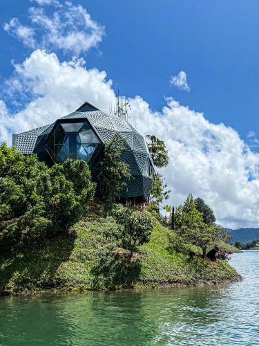 Villa Tiny Lake House - Guatap�