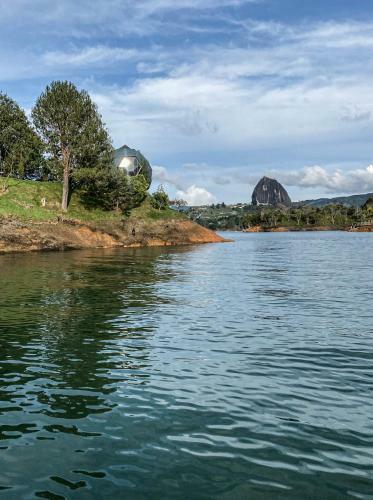 Villa Tiny Lake House - Guatap�