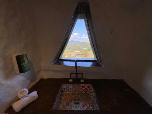 Hobbit Hotel Ecolodge- Guatap�
