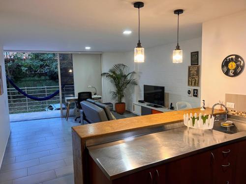 Apartamento Exclusivo, Acogedor Apto En El Poblado: Cerca De Todo!