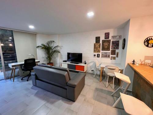 Apartamento Exclusivo, Acogedor Apto En El Poblado: Cerca De Todo!