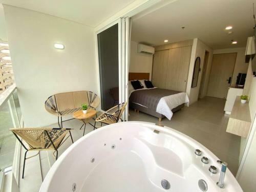 Apartamento Suite D?lujo: Jacuzzi Privado Bh