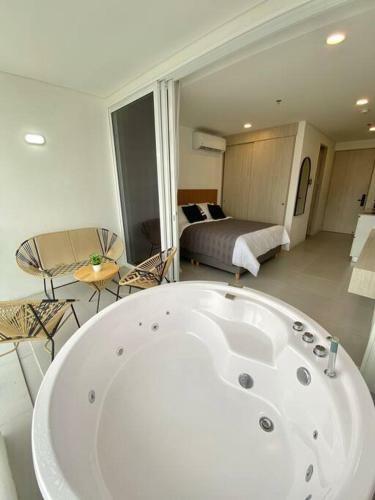 Apartamento Suite D?lujo: Jacuzzi Privado Bh
