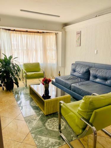 Laureles, Hermosa Casa Grande