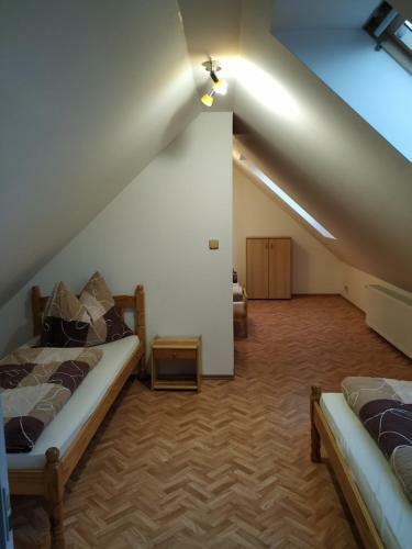 Hostal Penzion ?�rovice