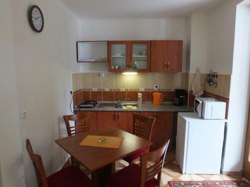 Hostal Apartm�n H+z
