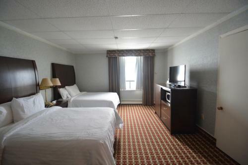 Prince Arthur Waterfront Hotel & Suites