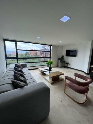 Spacious Apartments With High Views From Poblado