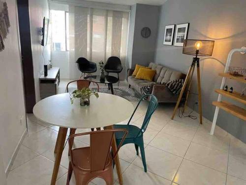Apartamento La Mejor Ubicaci�n De Medell�n !
