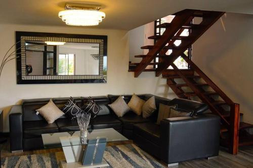 Villa El Poblado/elegante/confortable/ac/jacuzzi/billar