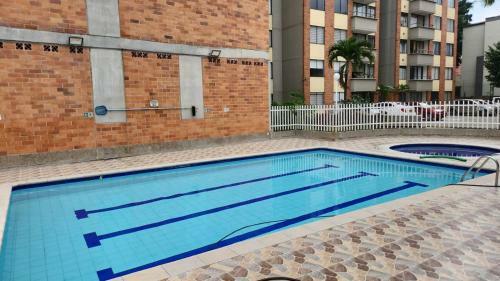 Apartamento Amoblado Cerca Centro Comercial Los Molinos