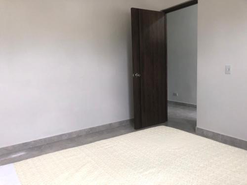 Apartamento C�modo , C�ntrico Y Bien Ubicado Apto 402