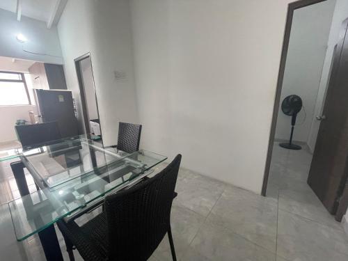 Apartamento C�modo , C�ntrico Y Bien Ubicado Apto 402