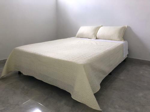 Apartamento C�modo , C�ntrico Y Bien Ubicado Apto 402