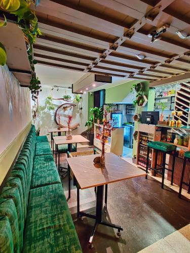Lady Mom Hostal