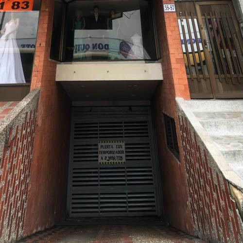 Apartamento C�modo,grande,c�ntrico,bien Ubicado Apto 203