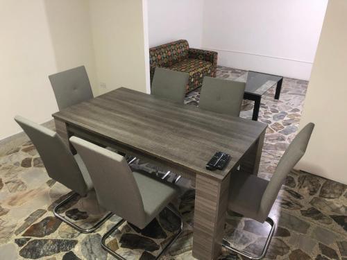 Apartamento C�modo,grande,c�ntrico,bien Ubicado Apto 203