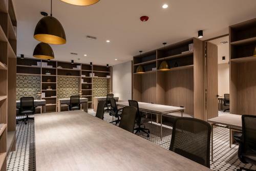 Hotel Nak�a: Stay + Work