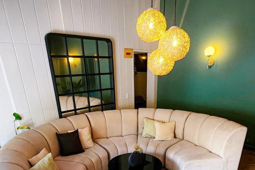 Luxury Villa In Aguacatala2