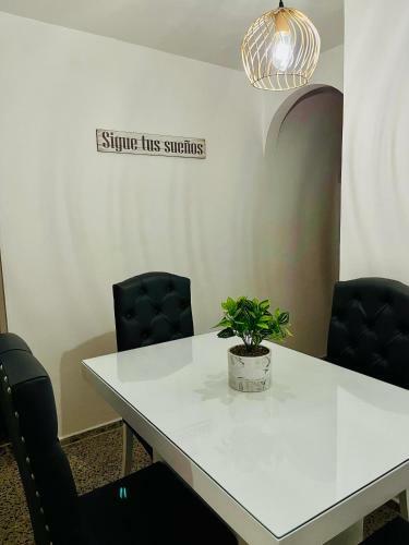 Hermoso Apartamento En Zona Central De Medell�n