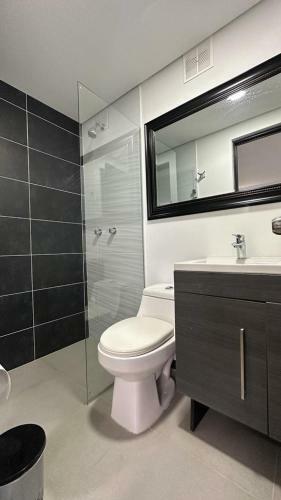 Apartasuite Cerca Al Cc El Tesoro