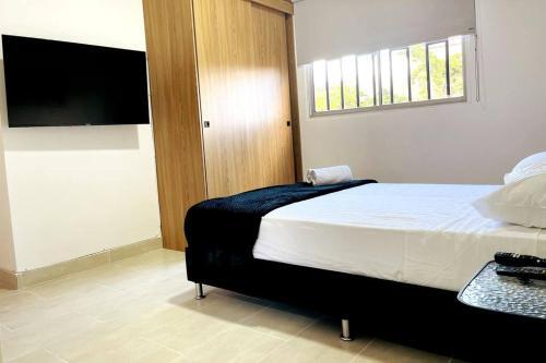 Apartamento Acogedor,luz Natural , Agua Caliente ,200 Mbps,central.