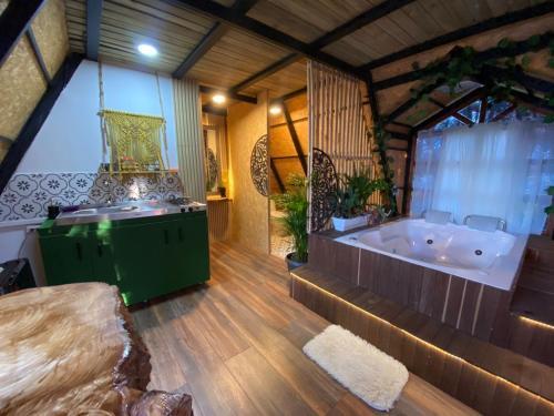 Altea Tri�ngulo Con Jacuzzi, Santa Elena