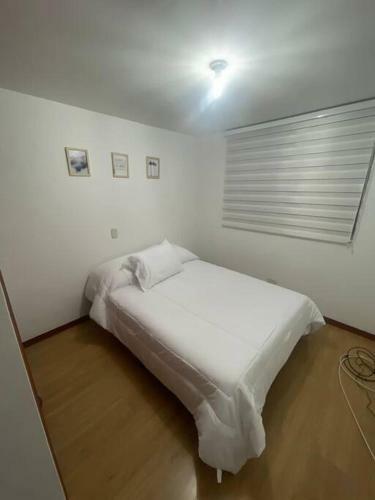 Apartamento En El Poblado Con Vista Ala Ciudad