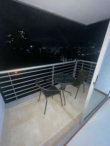 Apartamento En El Poblado Con Vista Ala Ciudad