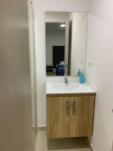 Apartamento Loft Vibrante En El Centro De Medell�n - 504