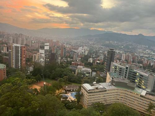 Apartamento Mejor Sector Del Poblado, Mejor Vista.